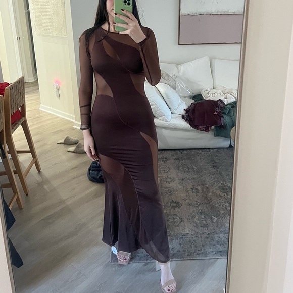 OW Collection Spiral Maxi Dress - Picture 4 of 4